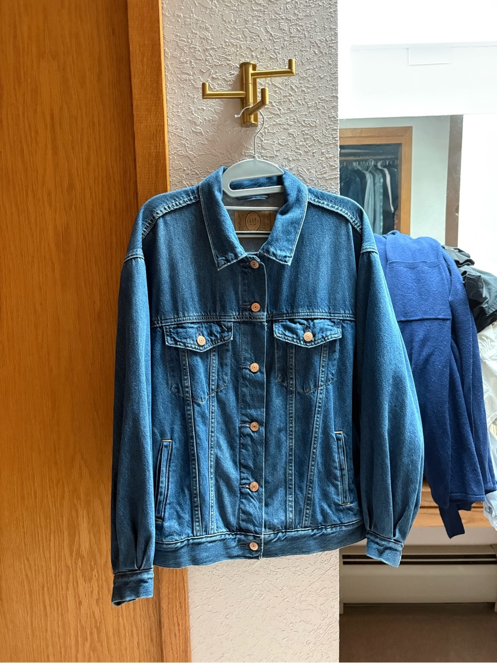 Women's Blue Denim Trucker Jacket - Classic Casual Style